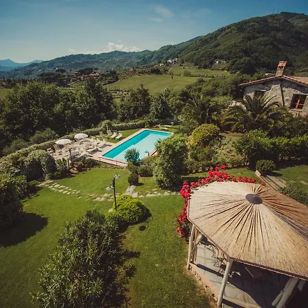 Casale De' Pasquinelli Villa *